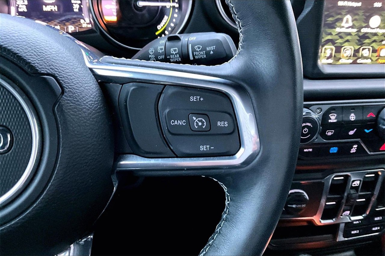 Used 2023 Jeep Wrangler Unlimited Sahara w/ Cold Weather Group image 28