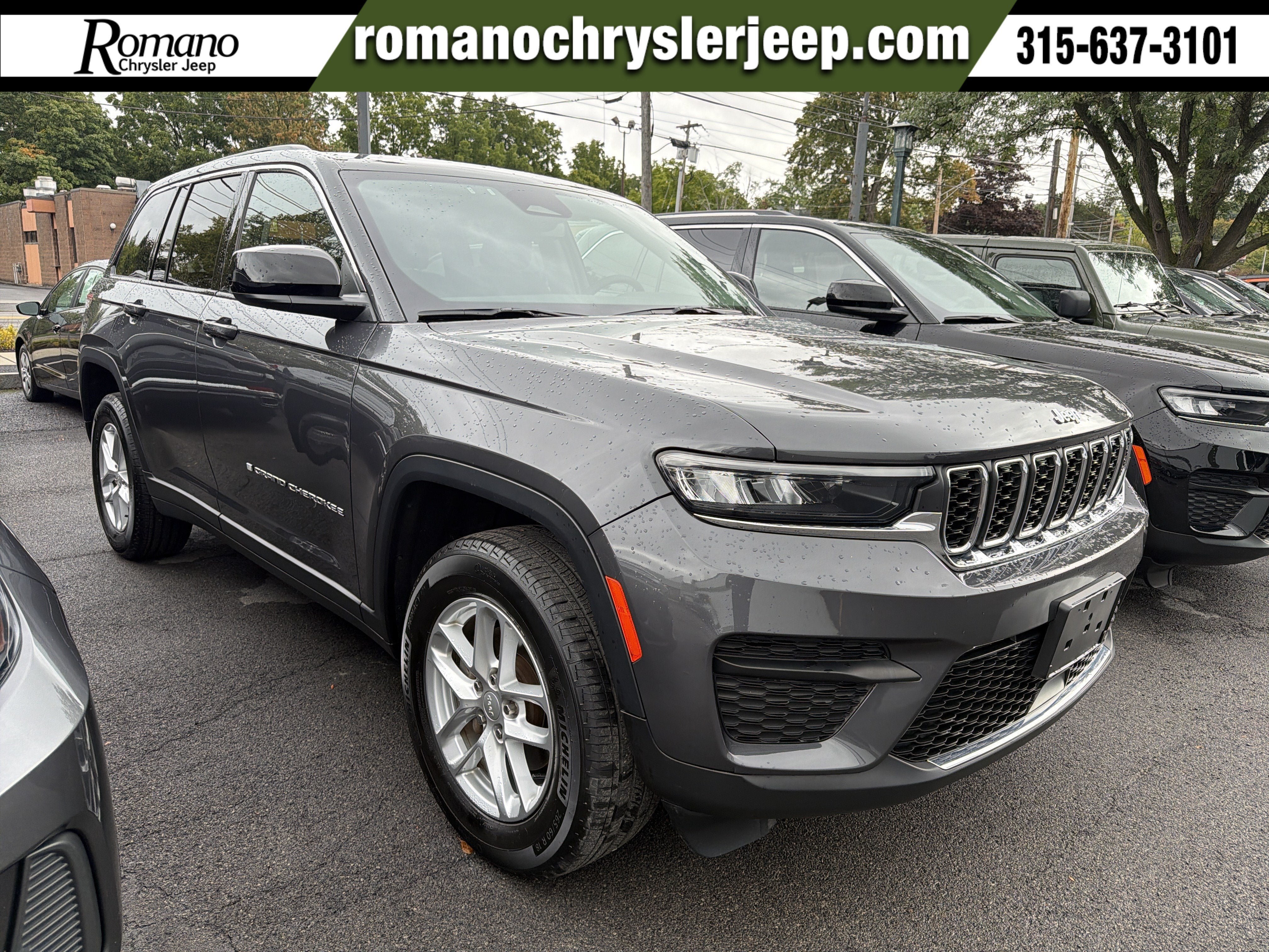 Used 2023 Jeep Grand Cherokee Laredo