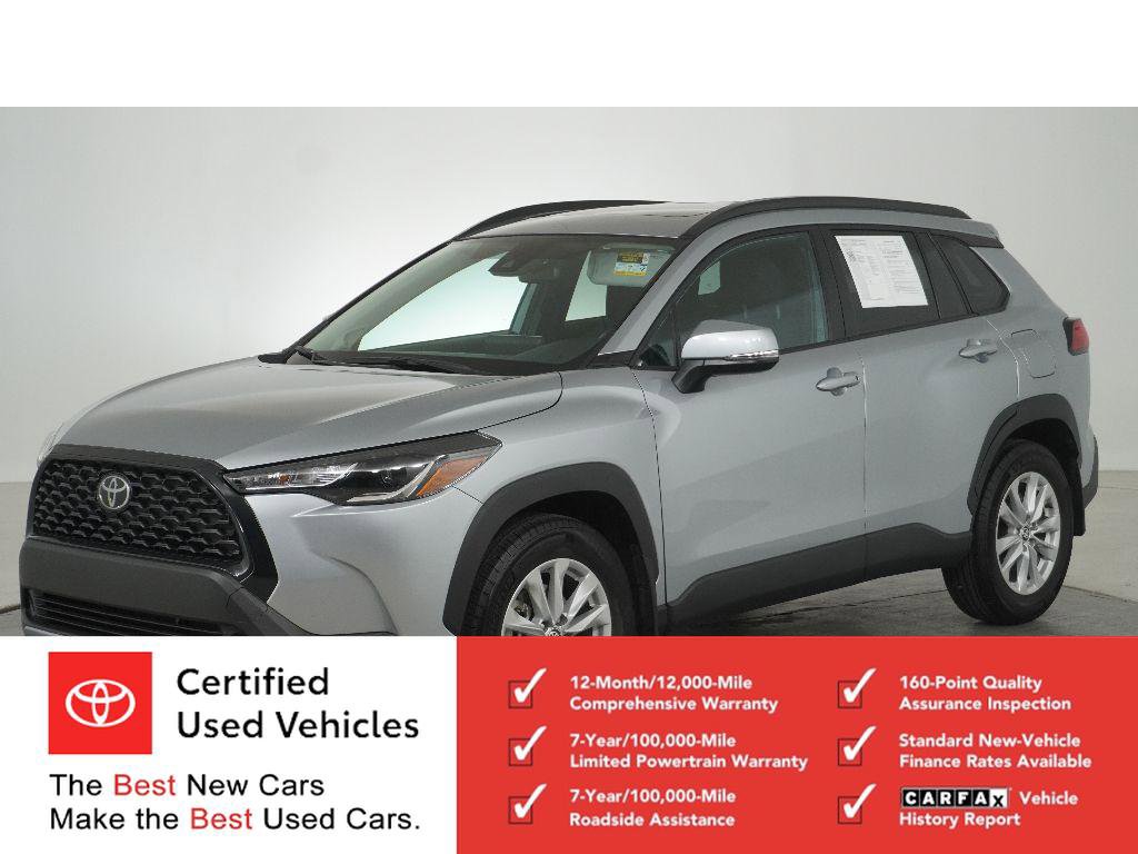 Certified 2022 Toyota Corolla Cross LE w/ Moonroof Package FWD image 7