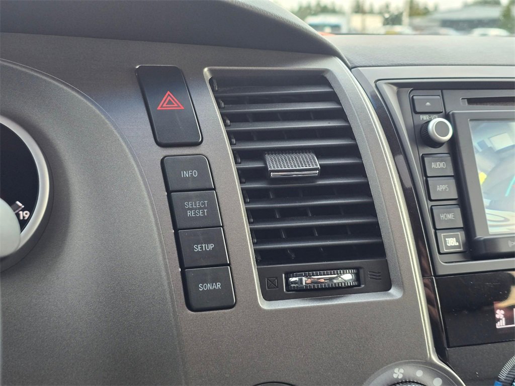 Used 2017 Toyota Sequoia Platinum image 30