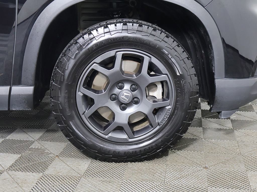 Certified 2025 Honda Pilot TrailSport image 24