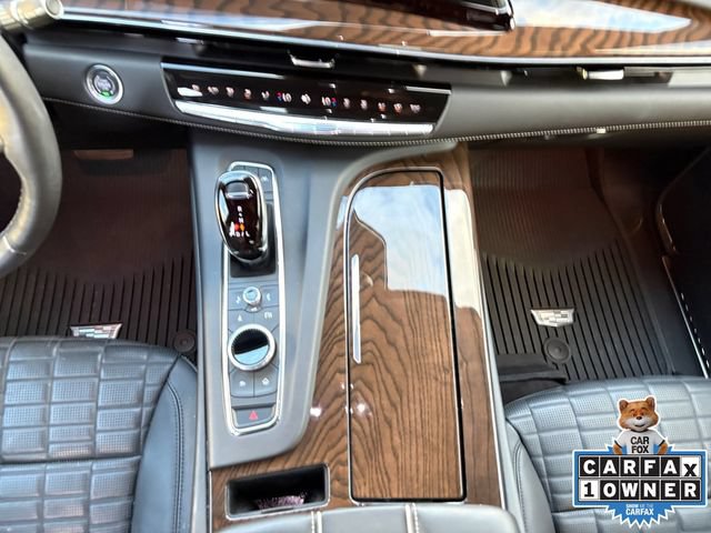 Used 2024 Cadillac Escalade Sport Platinum w/ LPO, ONYX Package AWD/4WD image 3