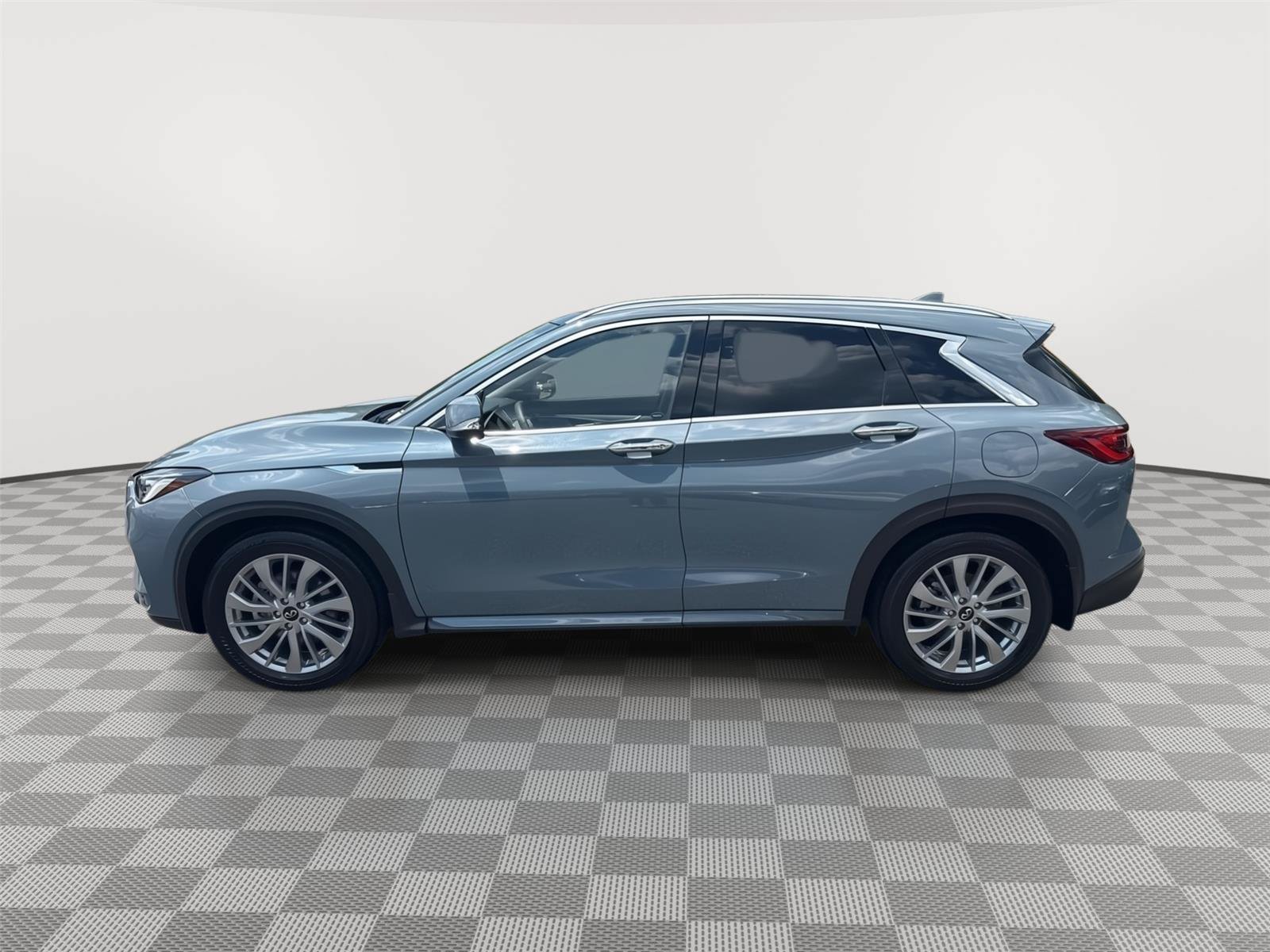 Certified 2025 INFINITI QX50 Luxe AWD/4WD image 9