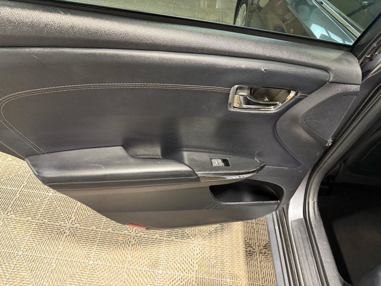 Used 2014 Toyota Avalon XLE Touring FWD image 21