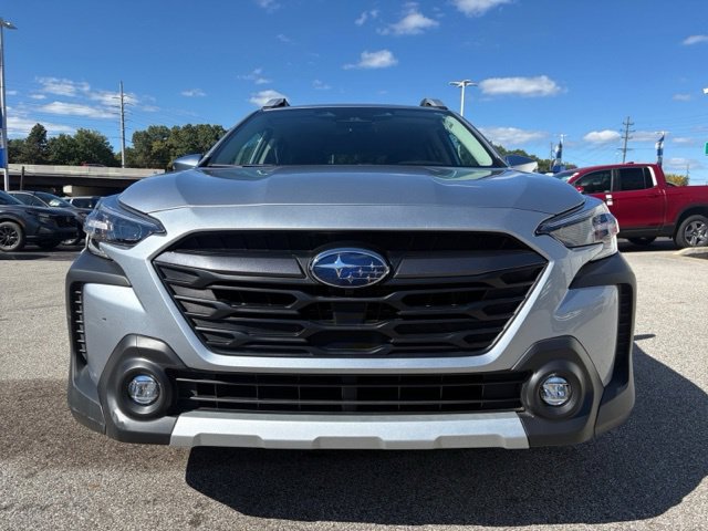 Used 2025 Subaru Outback Touring AWD/4WD image 23