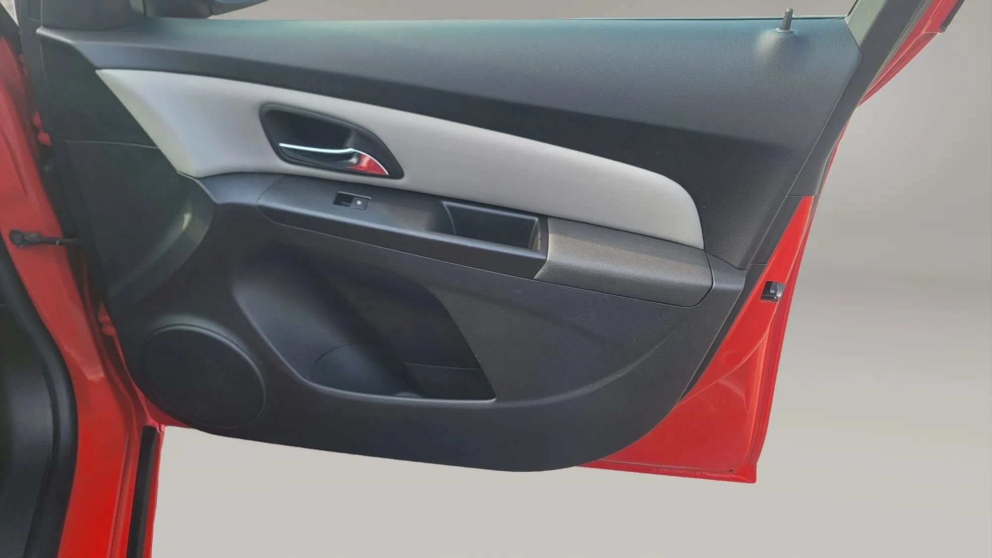 Used 2014 Chevrolet Cruze LS FWD image 16
