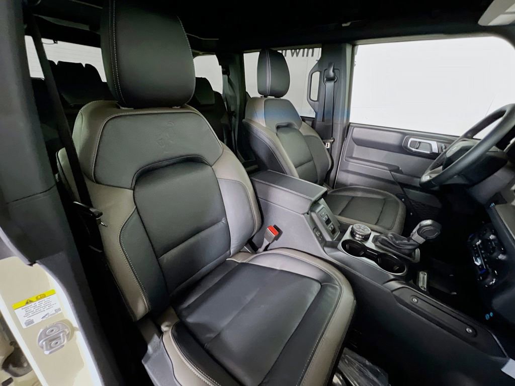 New 2025 Ford Bronco Outer Banks image 17