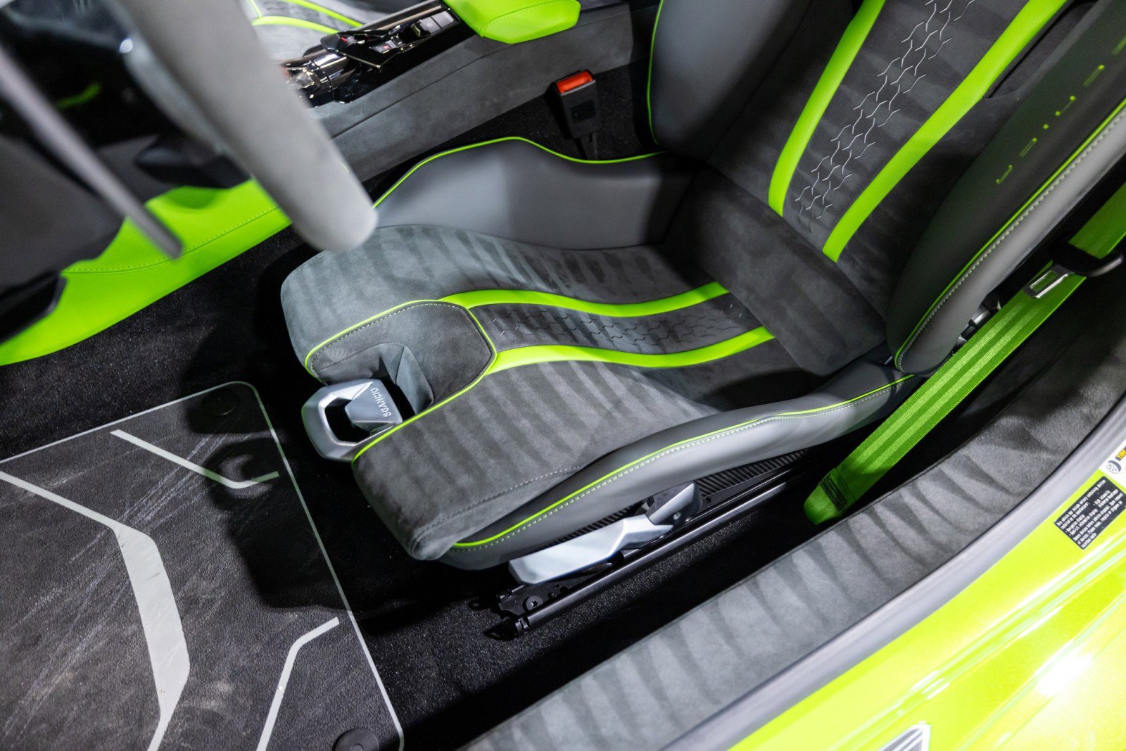 Used 2024 Lamborghini Huracan Tecnica image 41