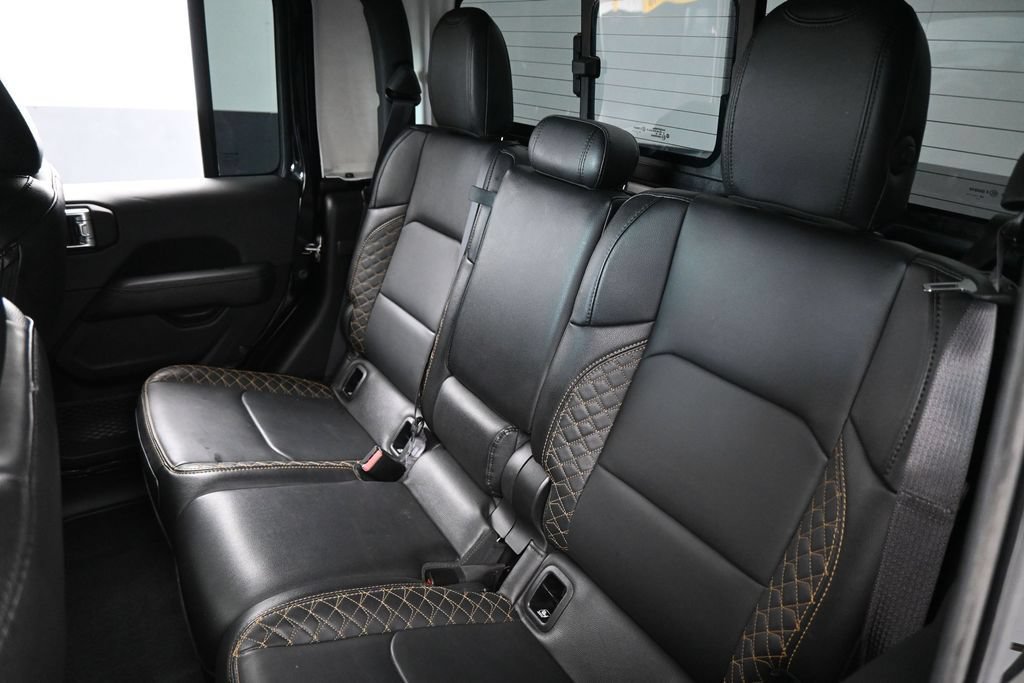 Used 2023 Jeep Gladiator Overland AWD/4WD image 34