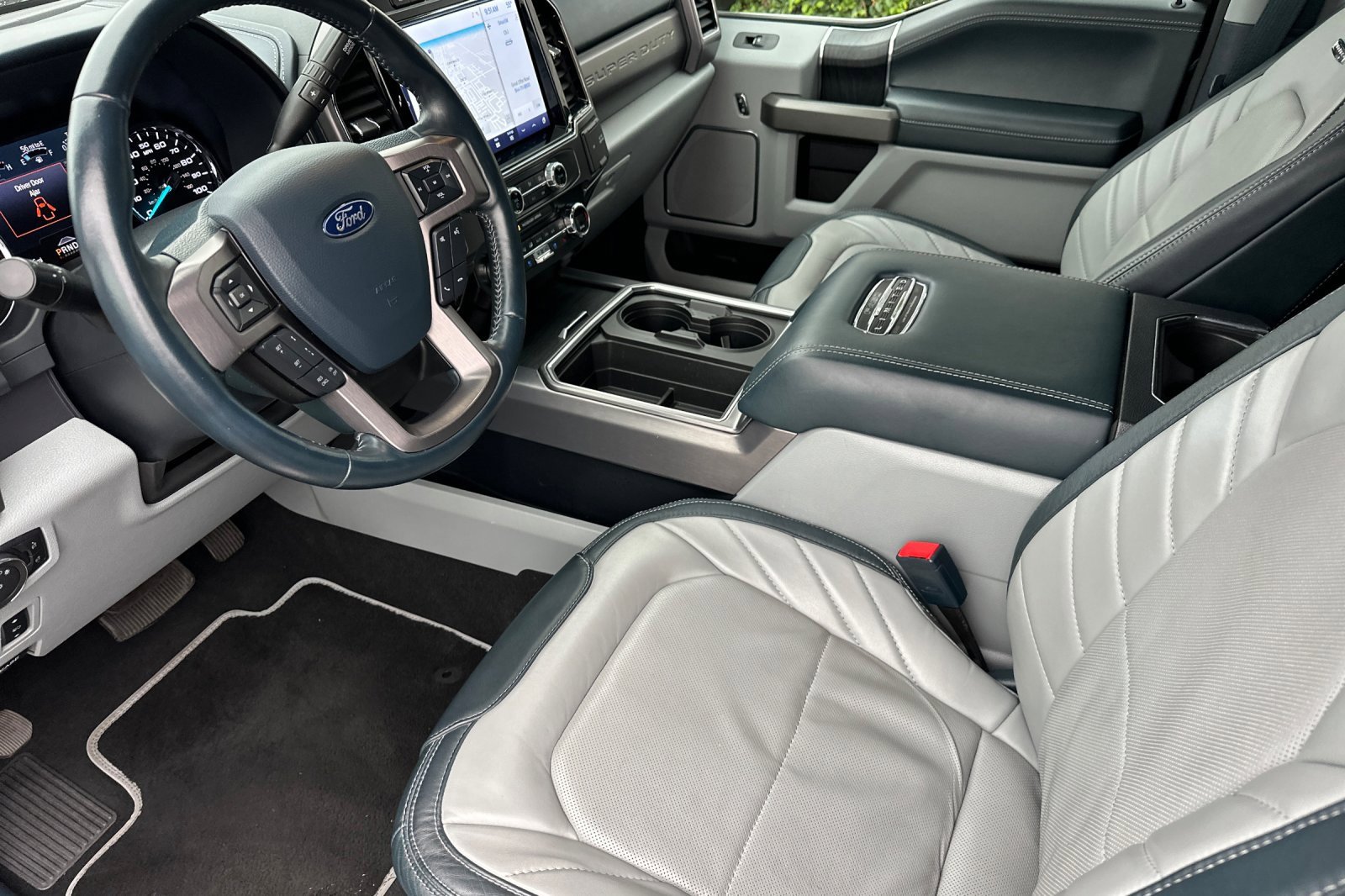 Used 2022 Ford F450 Limited w/ FX4 Off-Road Package image 10