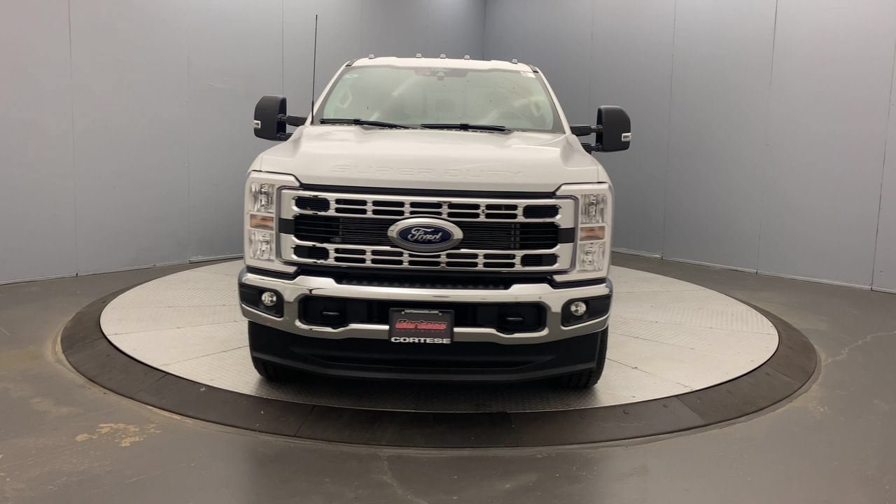 New 2026 Ford F350 XLT w/ FX4 Off-Road Package AWD/4WD image 8
