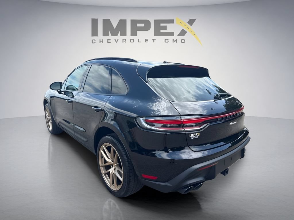 Used 2023 Porsche Macan Turbo AWD/4WD image 7