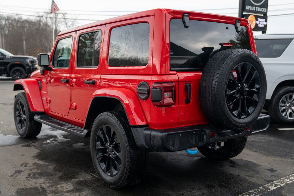 Used 2024 Jeep Wrangler Unlimited Sahara w/ Safety Group image 4