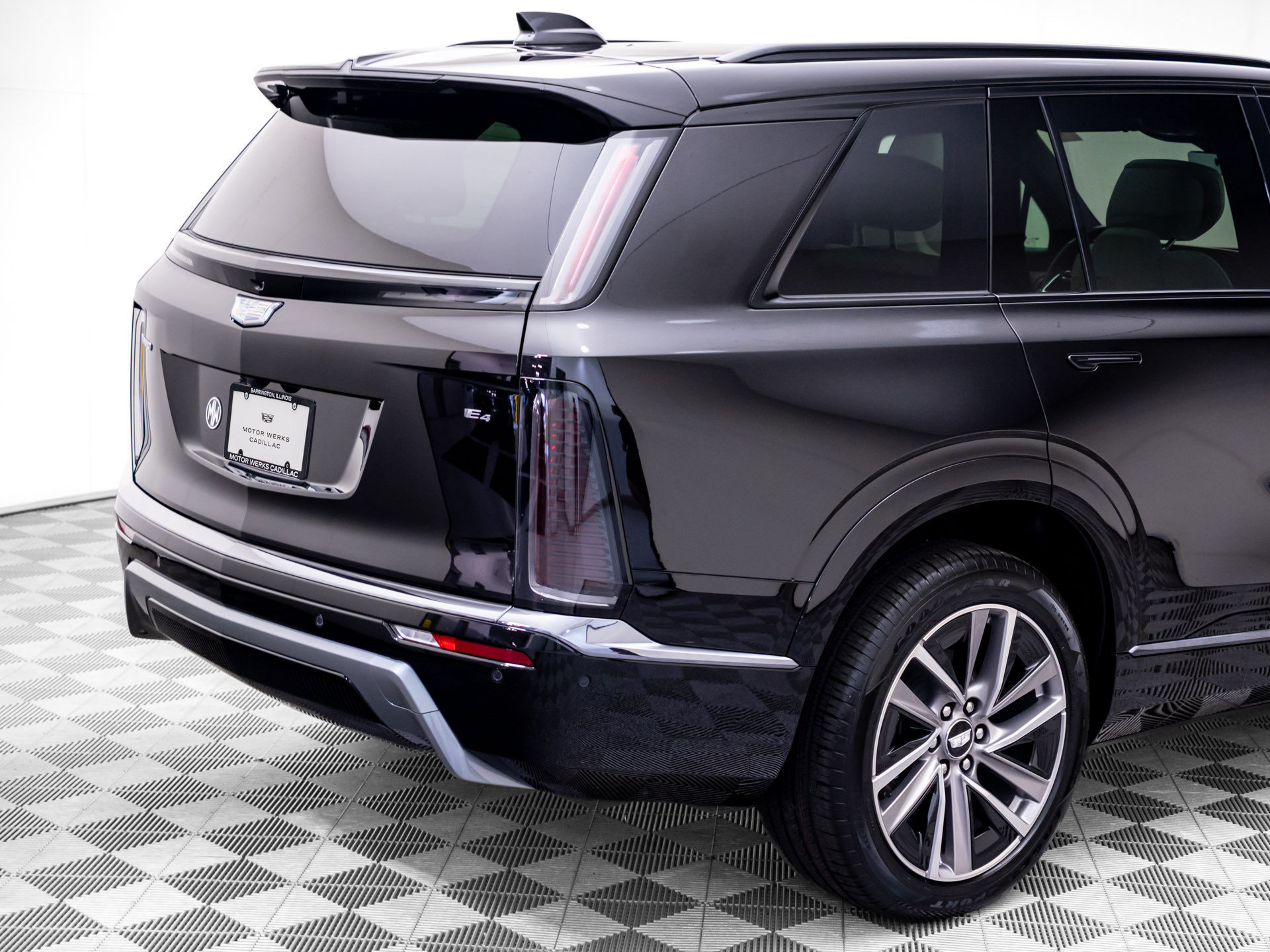 New 2027 Cadillac Vistiq Sport w/ LPO, Floor Liner Package AWD/4WD image 35