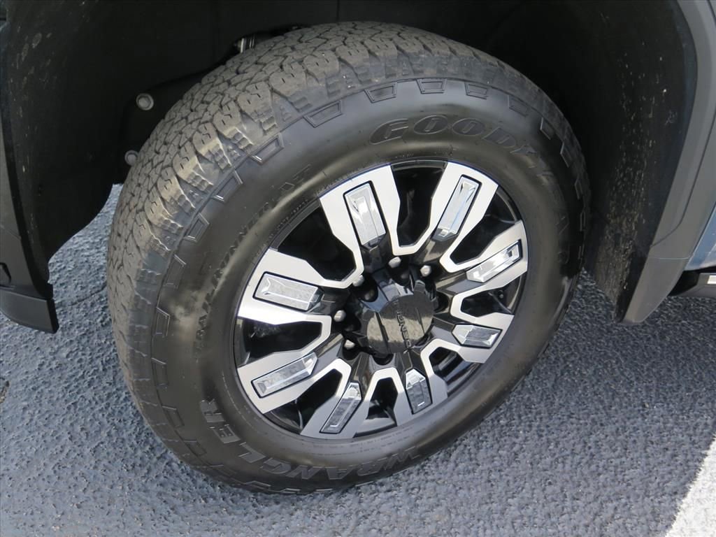 Used 2024 GMC Sierra 2500 Denali w/ Denali Reserve Package AWD/4WD image 26