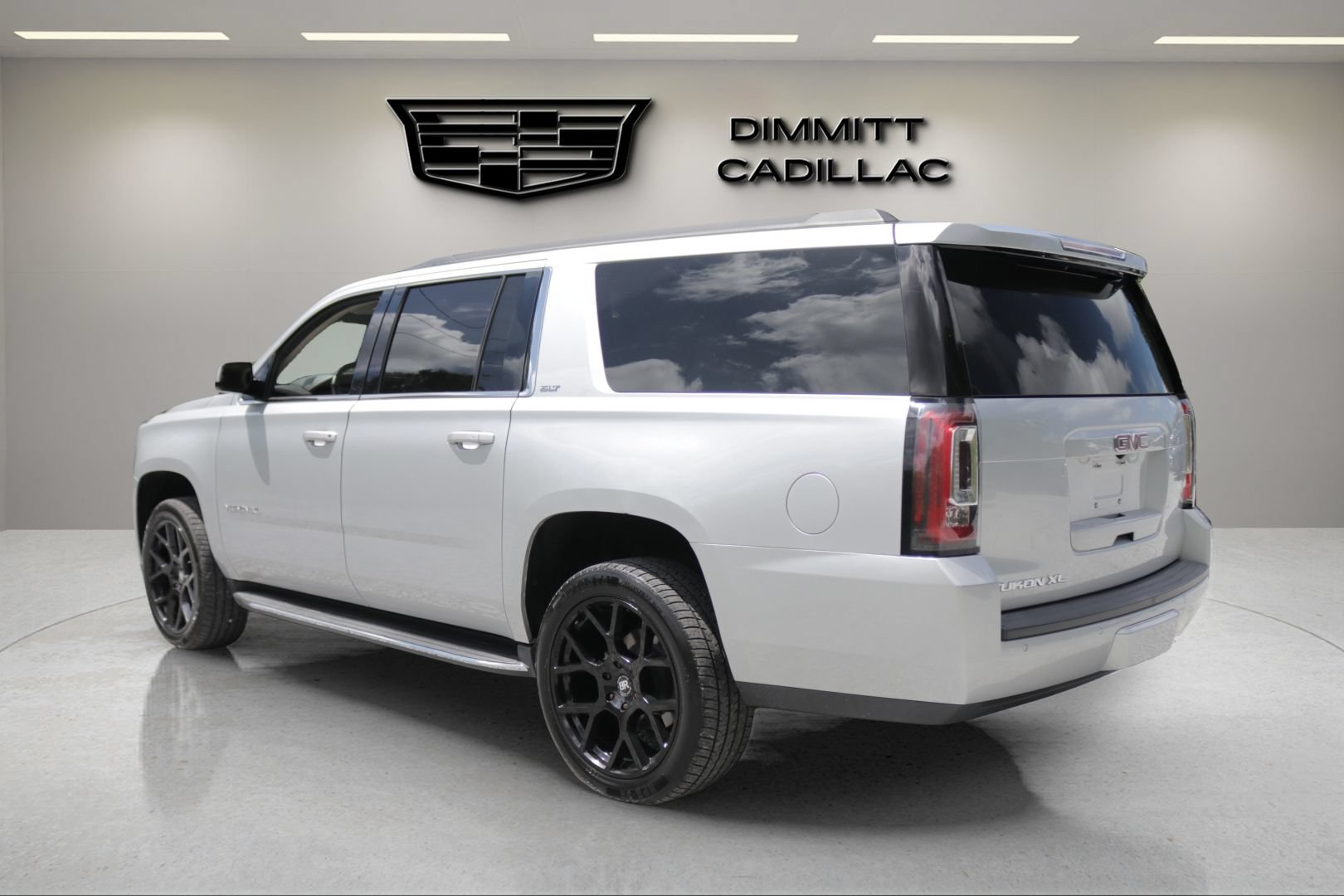 Used 2019 GMC Yukon XL SLT w/ Open Road Package RWD image 7