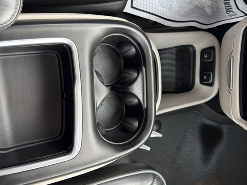 Used 2020 Chrysler Pacifica Limited w/ Advanced Safetytec Group image 20