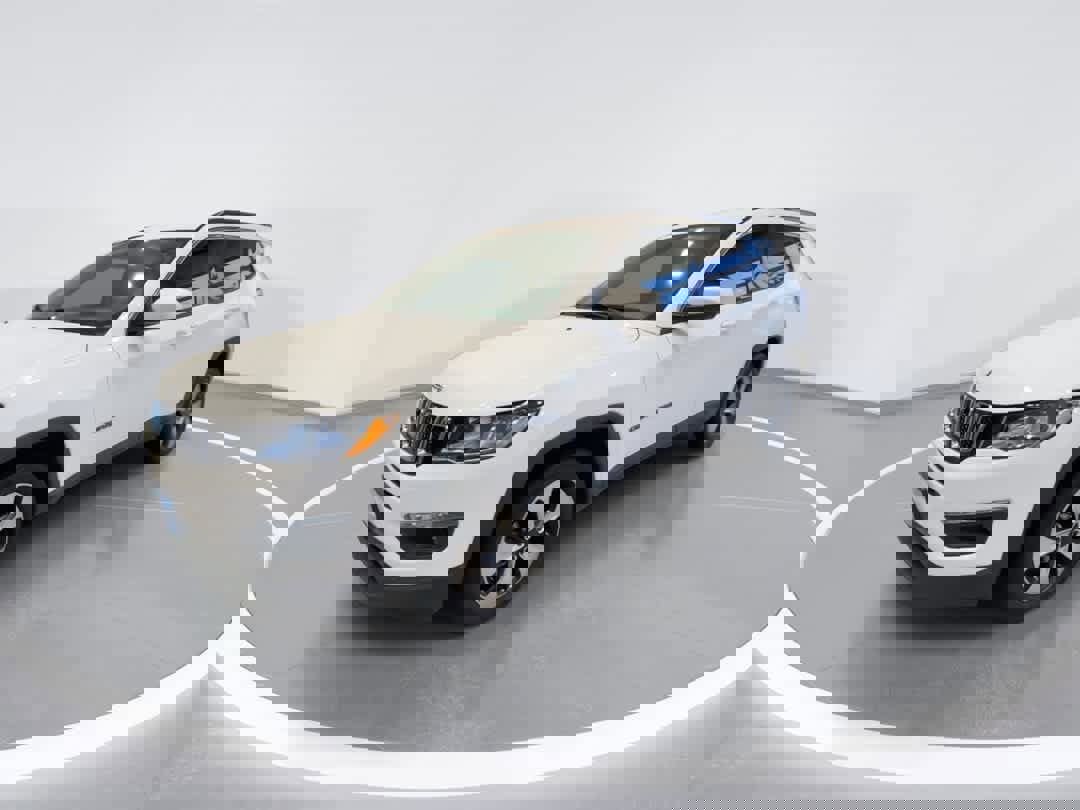 Used 2018 Jeep Compass Latitude w/ Popular Equipment Group AWD/4WD image 4