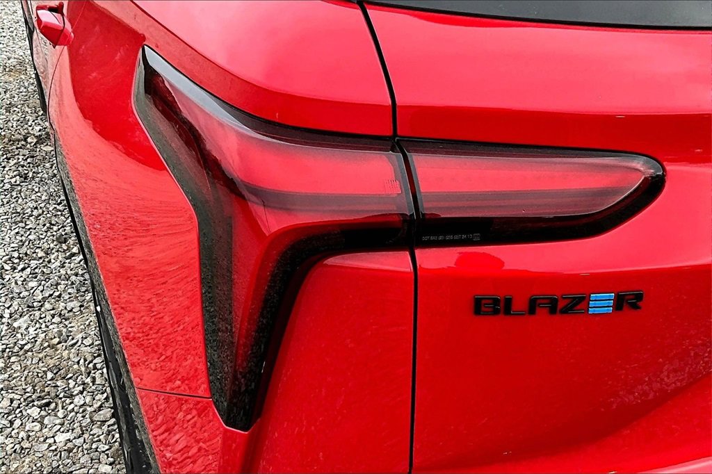 Used 2024 Chevrolet Blazer EV RS image 28