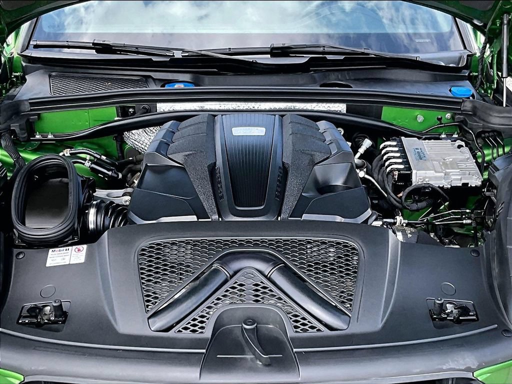 Certified 2020 Porsche Macan S AWD/4WD image 23