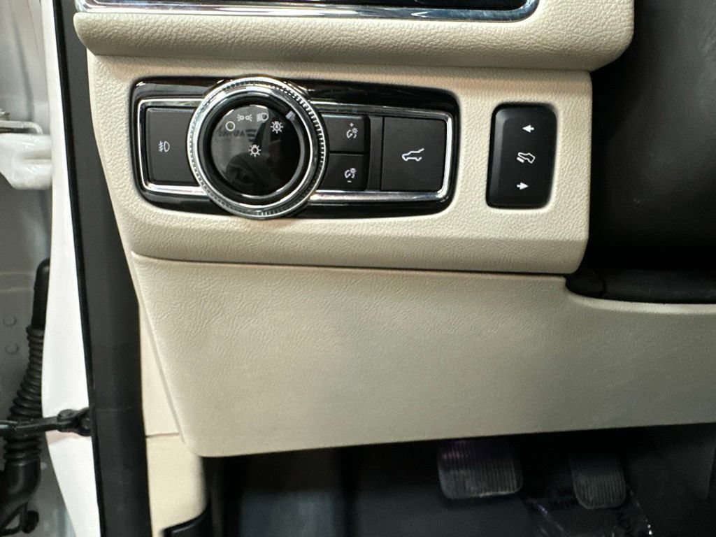 Used 2019 Lincoln Navigator Reserve AWD/4WD image 36