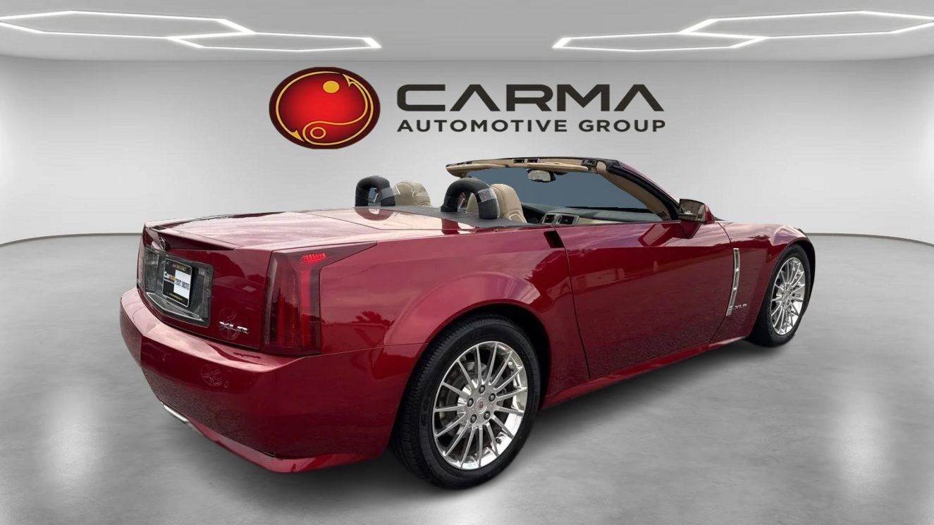 Used 2009 Cadillac XLR RWD image 5