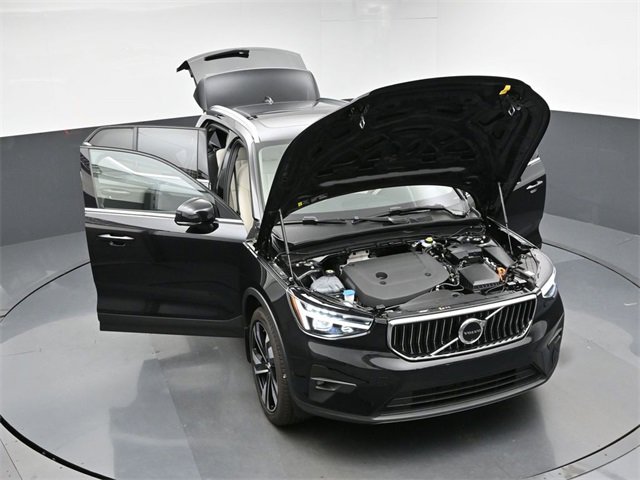 Used 2024 Volvo XC40 B5 Plus w/ Protection Package Premier image 49