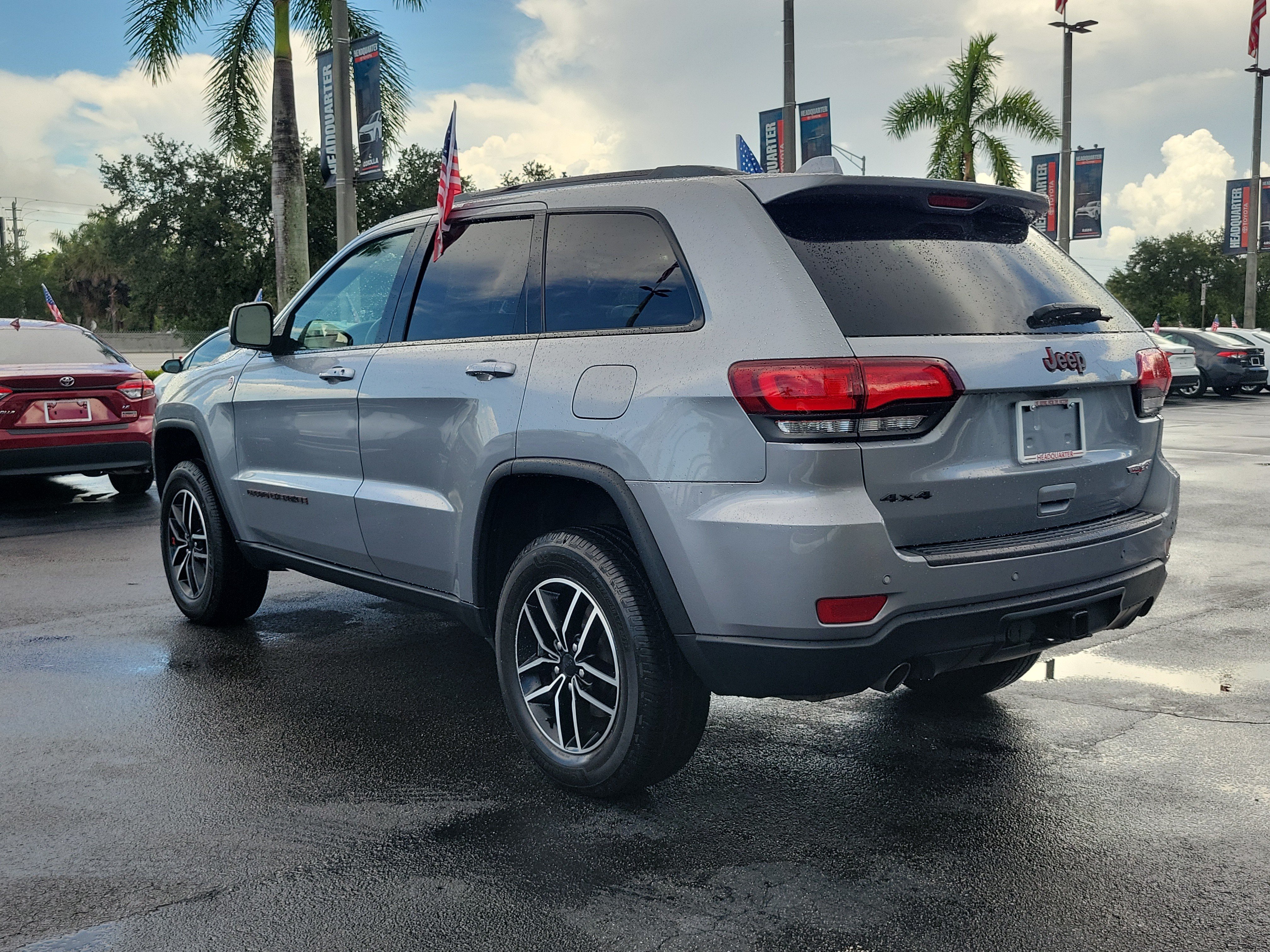 Used 2020 Jeep Grand Cherokee Trailhawk AWD/4WD image 8