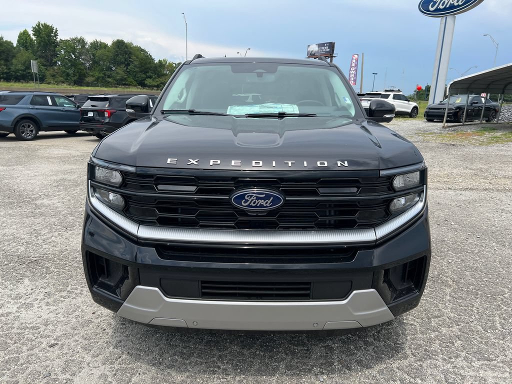 New 2026 Ford Expedition Max Platinum w/ Driver's Package AWD/4WD image 2