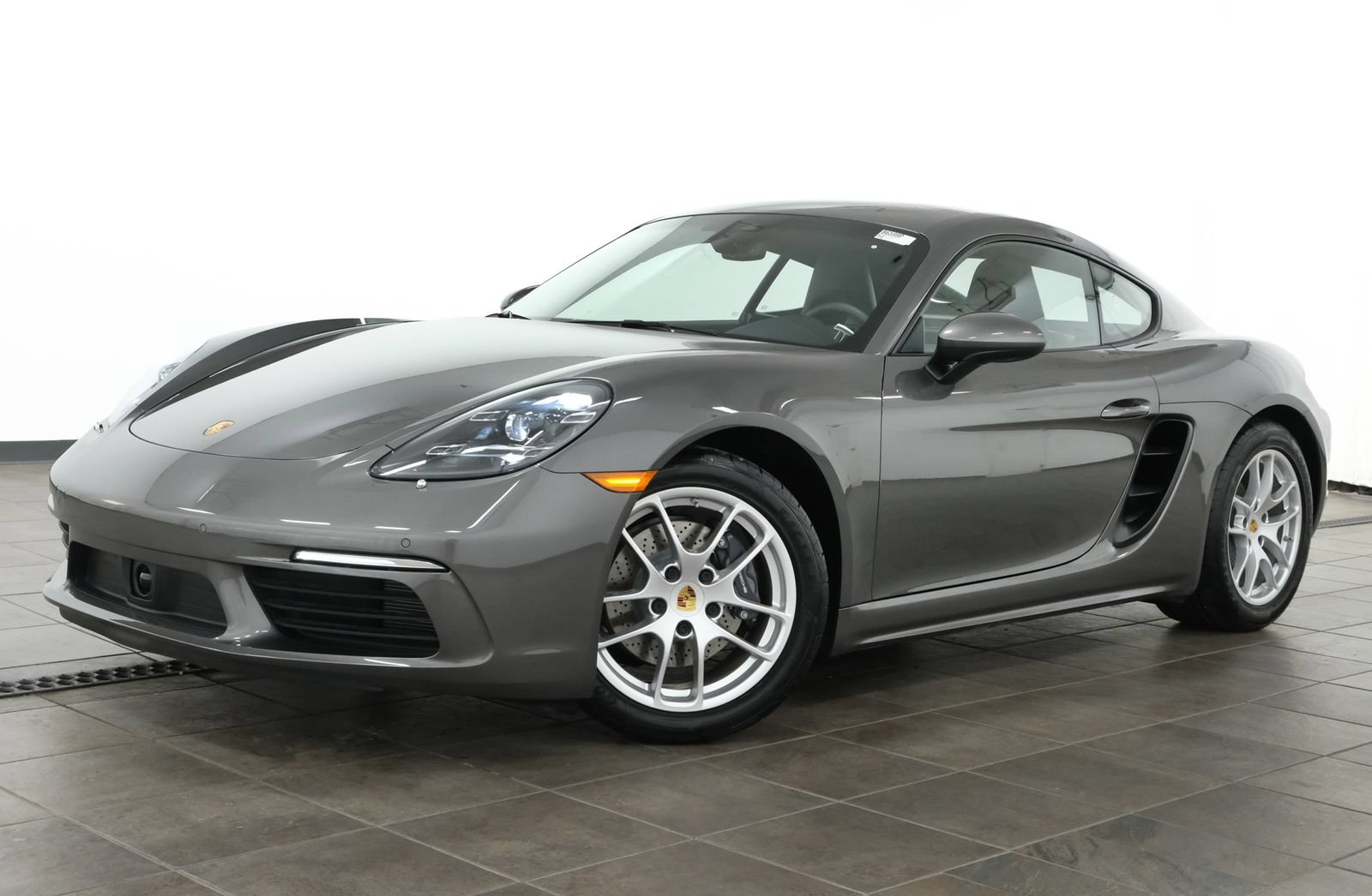 Used 2021 Porsche 718 Cayman RWD image 1