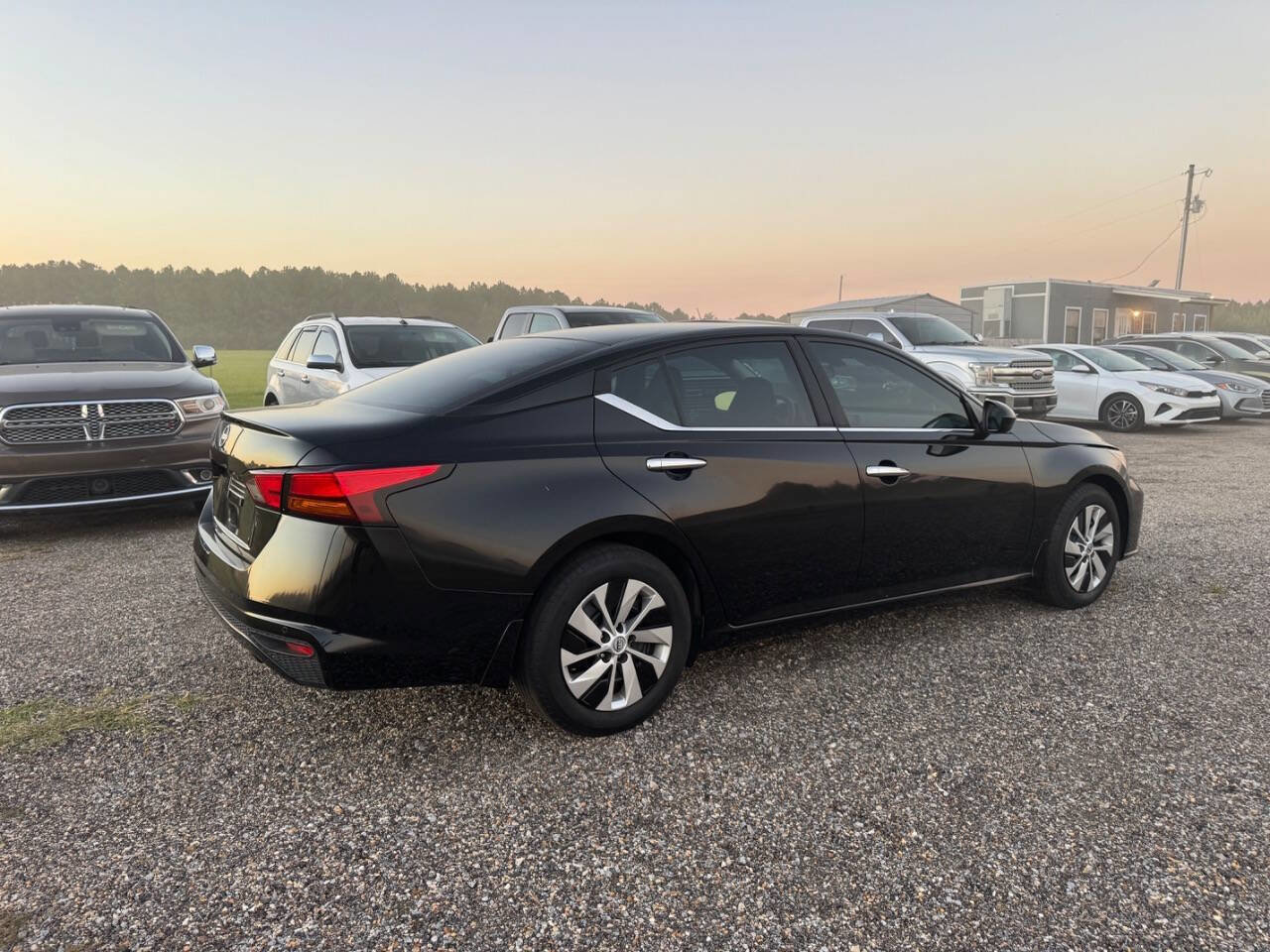 Used 2023 Nissan Altima 2.5 S image 8