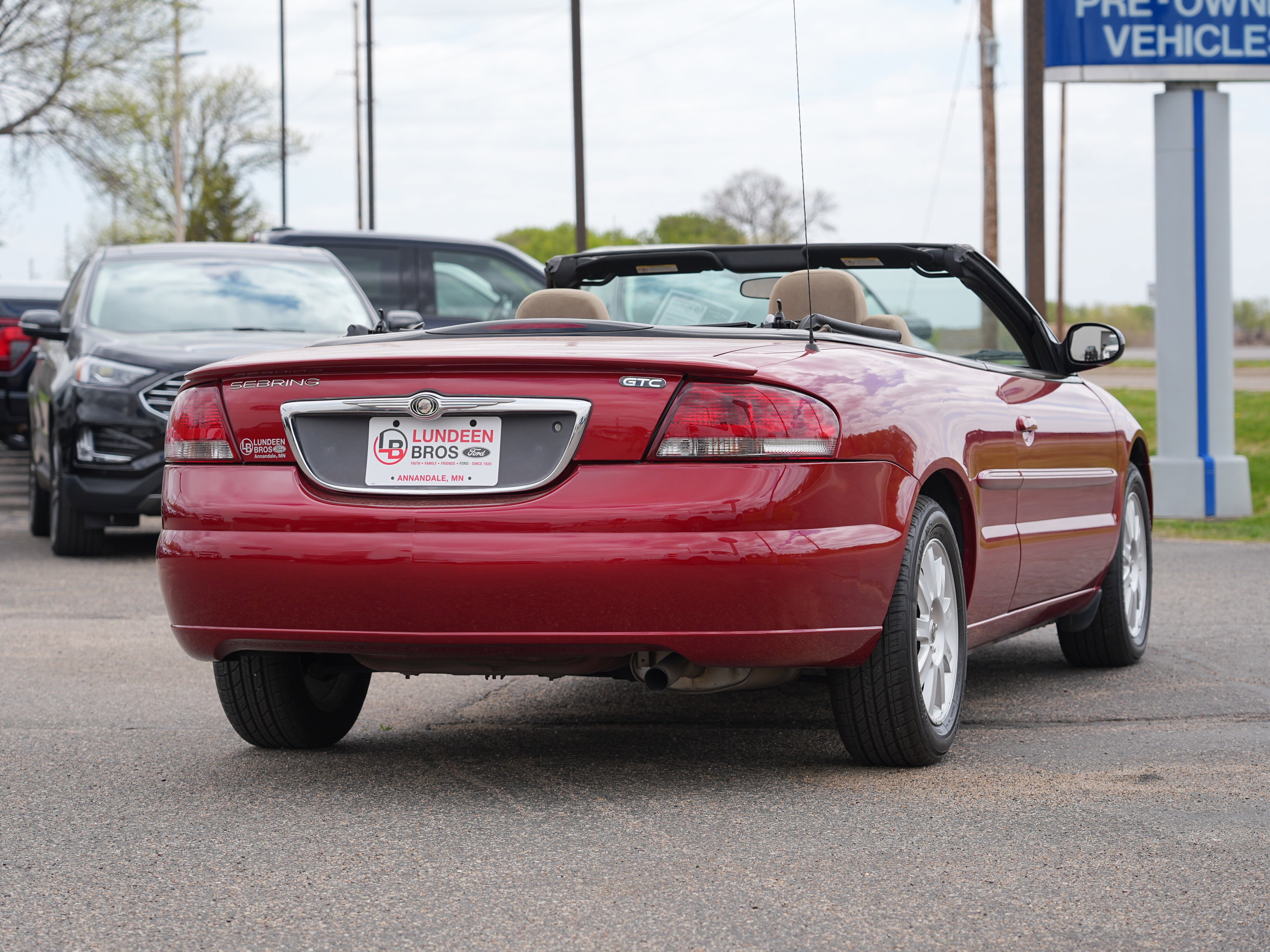Used 2004 Chrysler Sebring GTC FWD image 3