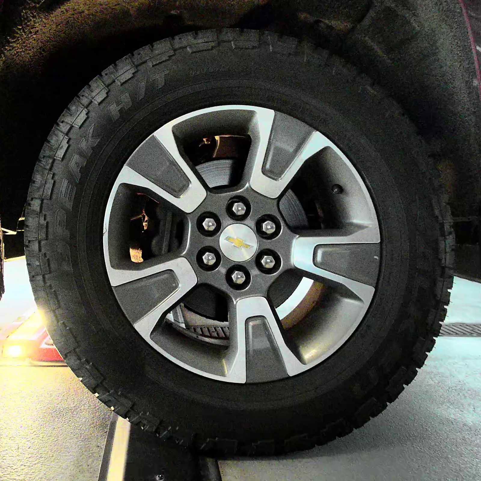 Used 2018 Chevrolet Colorado Z71 AWD/4WD image 18