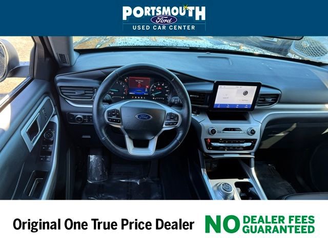 Used 2022 Ford Explorer XLT w/ Equipment Group 202A image 7