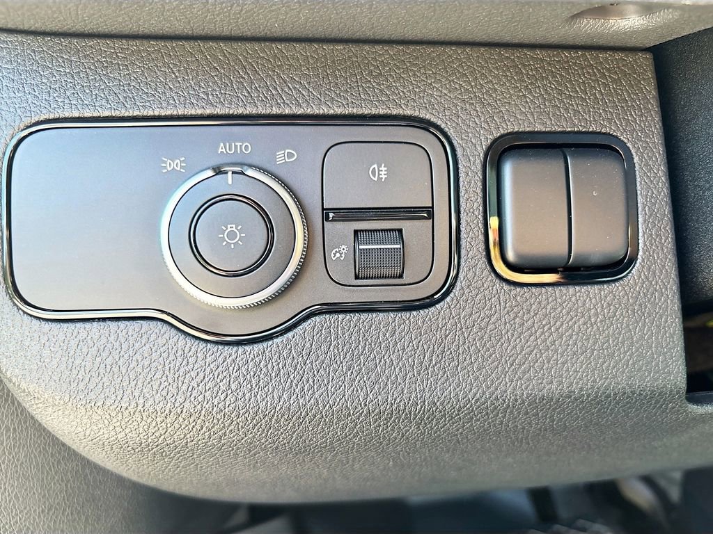Used 2023 Mercedes-Benz Sprinter 3500 w/ Acoustic Package image 47