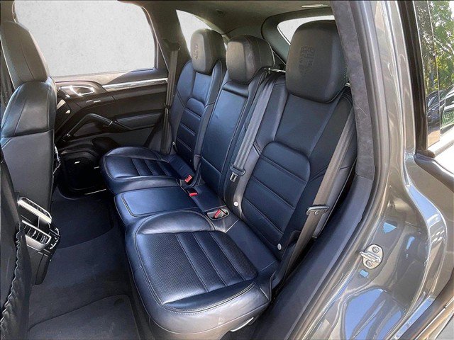 Used 2016 Porsche Cayenne Turbo AWD/4WD image 24
