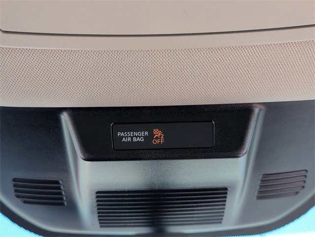 Used 2023 Nissan Rogue S image 14