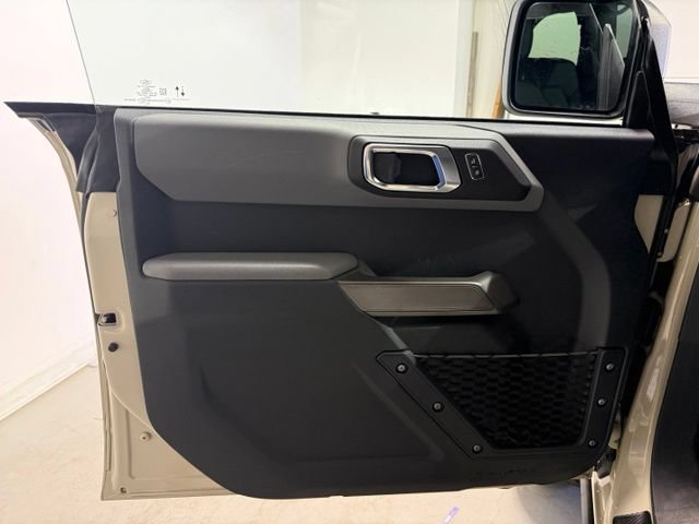 Used 2022 Ford Bronco Everglades AWD/4WD image 9