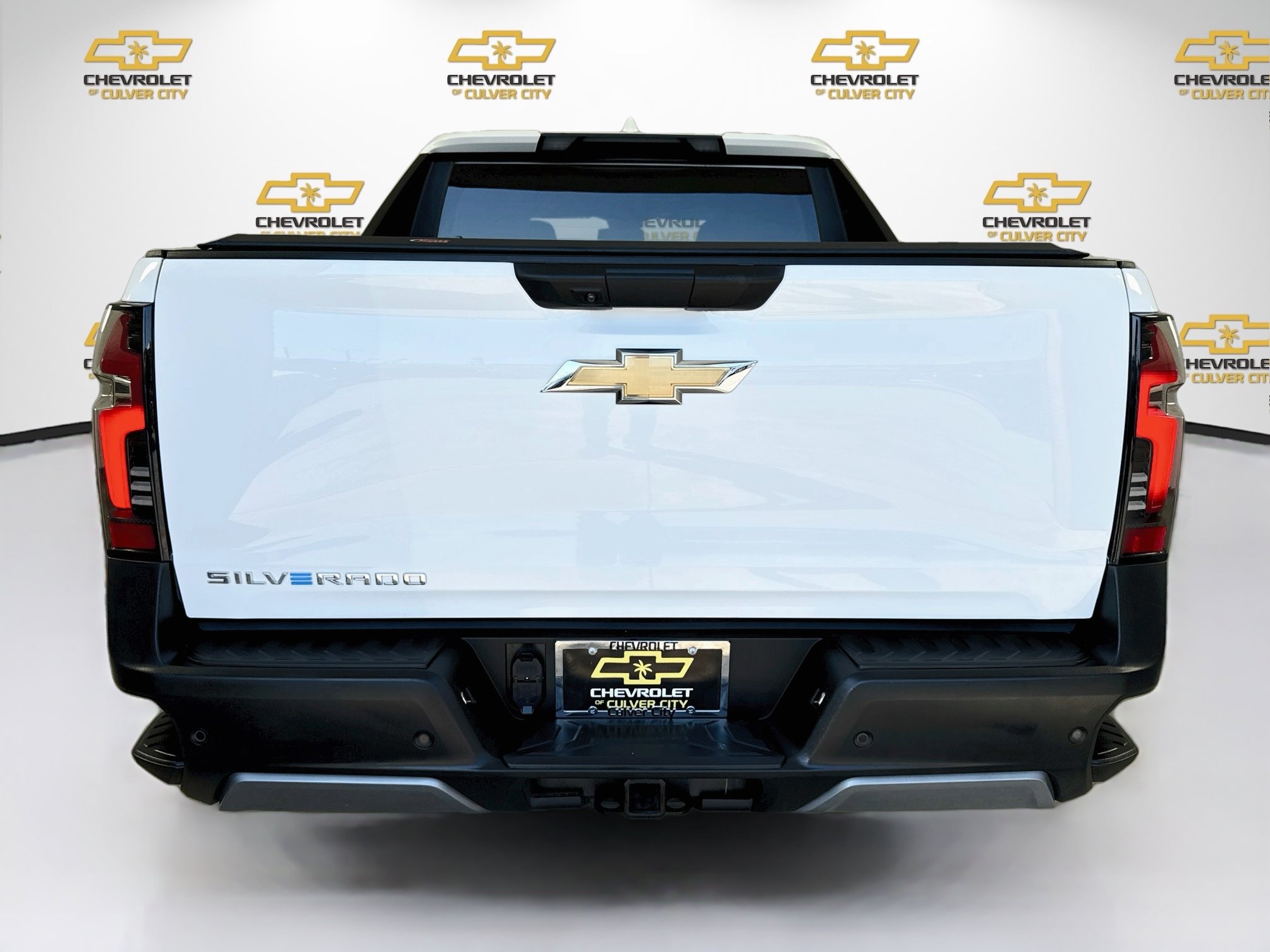 Used 2026 Chevrolet Silverado EV LT AWD/4WD image 7