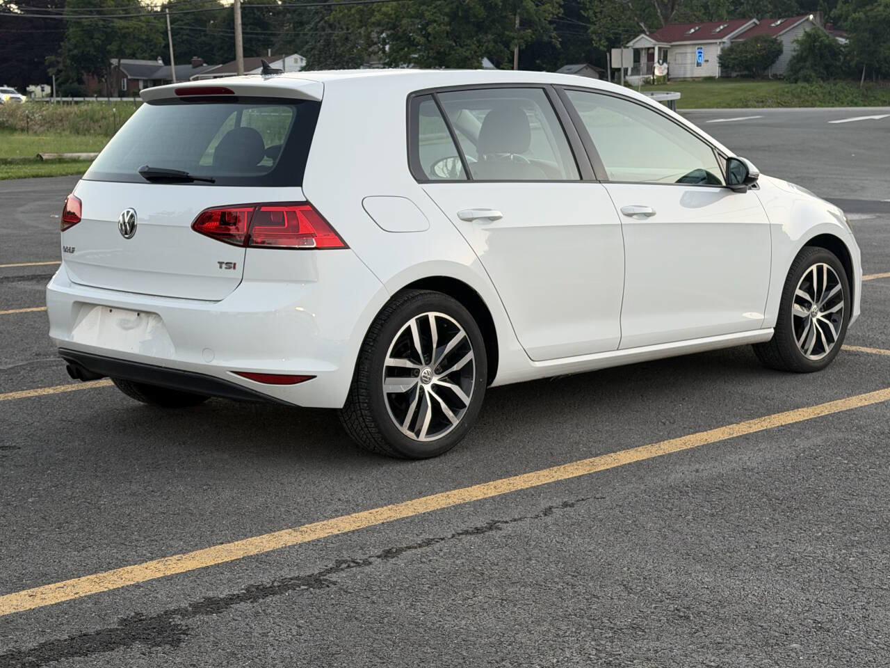 Used 2015 Volkswagen Golf SE FWD image 6