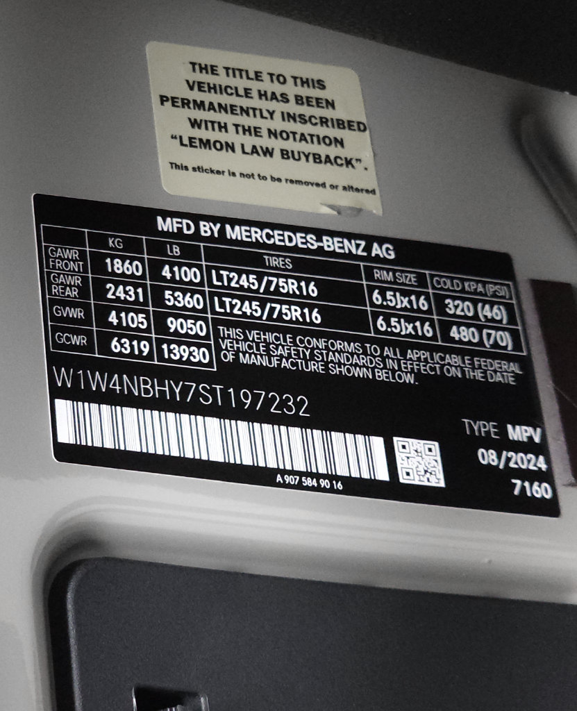 Used 2025 Mercedes-Benz Sprinter 2500 image 30