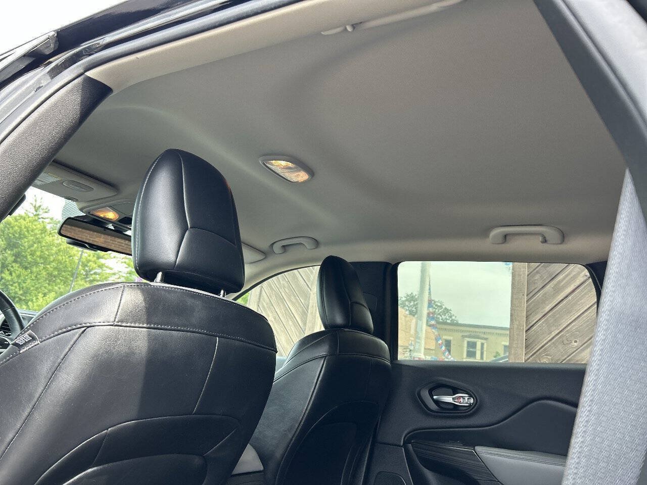 Used 2014 Jeep Cherokee Limited FWD image 14