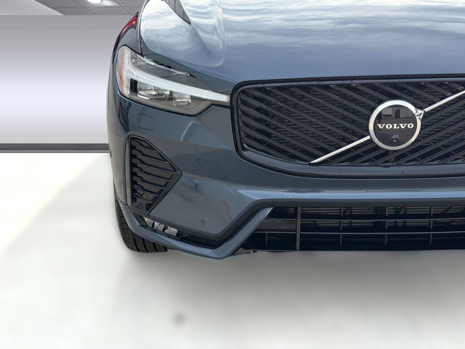 New 2026 Volvo XC60 B5 Plus w/ Climate Package AWD/4WD image 12