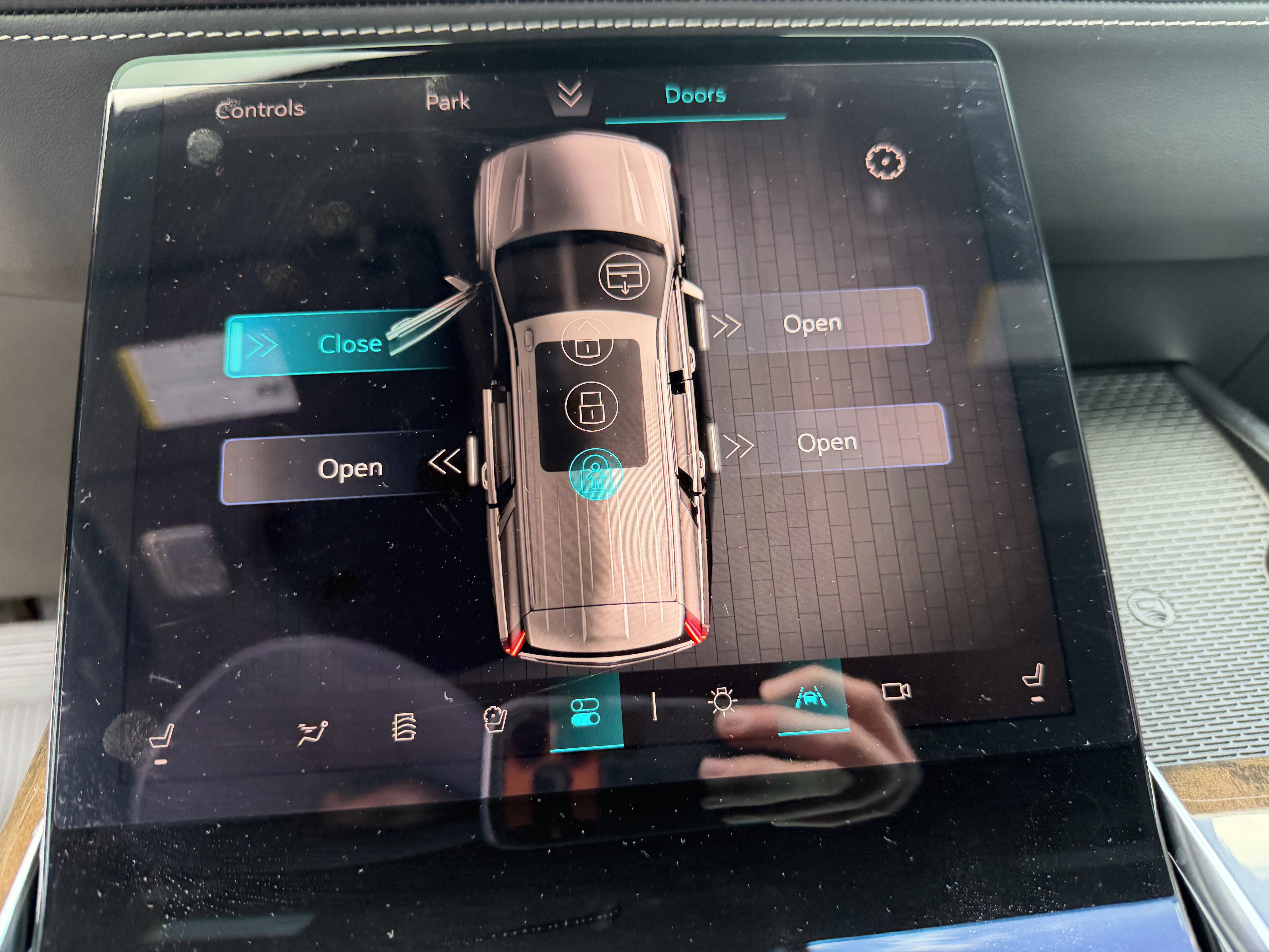 New 2026 Cadillac Escalade Platinum Sport w/ LPO, ONYX Package image 24