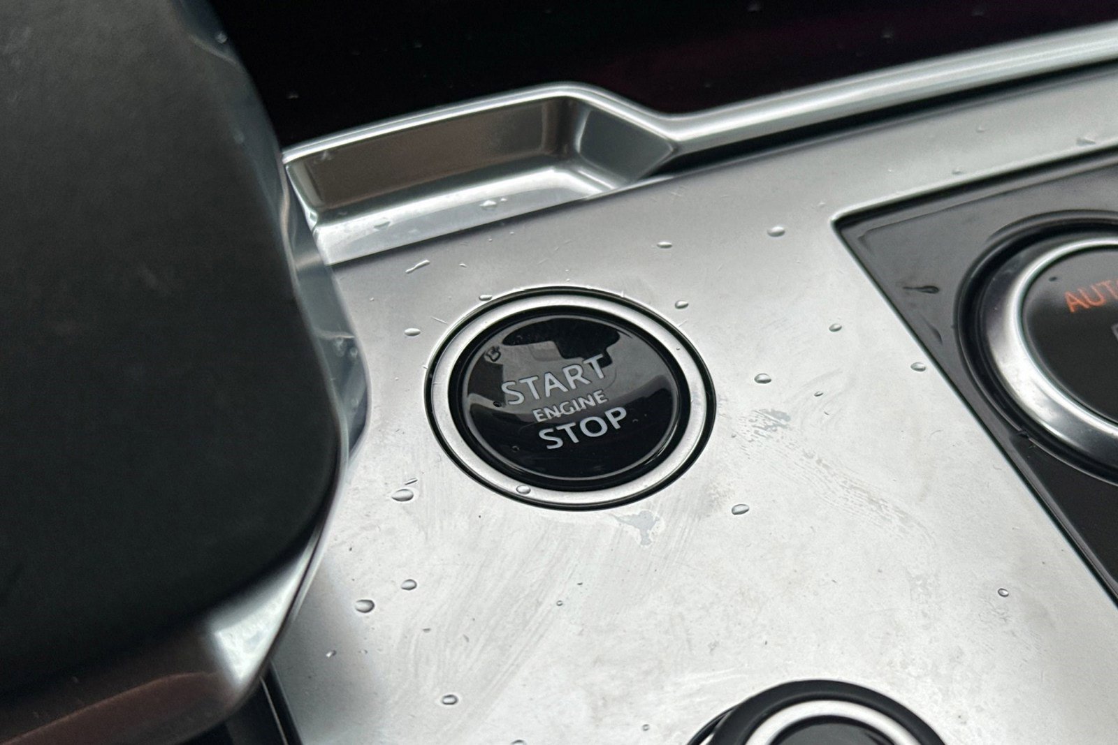 Used 2023 Land Rover Range Rover SE image 33