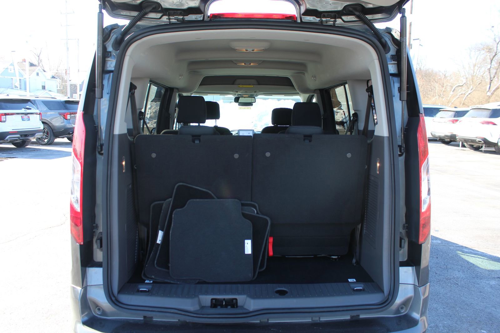 Used 2023 Ford Transit Connect XLT image 20