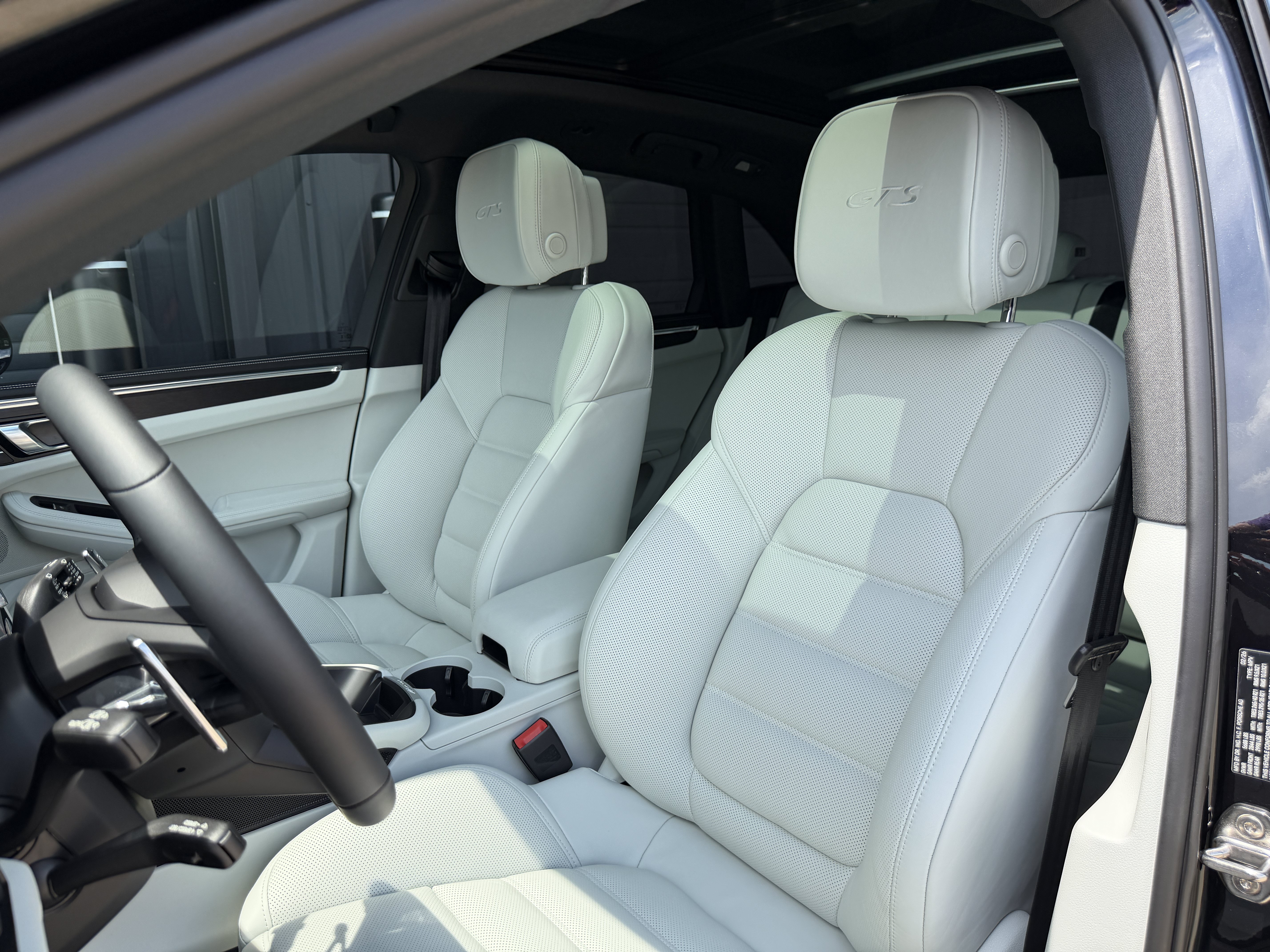 New 2026 Porsche Macan GTS AWD/4WD image 17