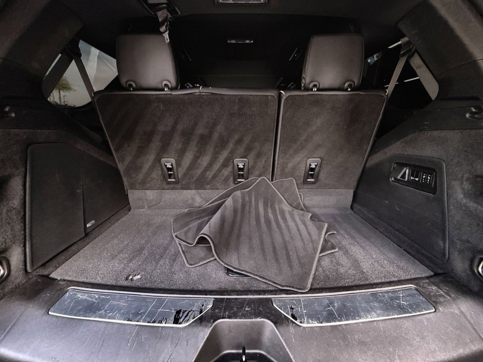 Used 2023 Cadillac Escalade Sport AWD/4WD image 27