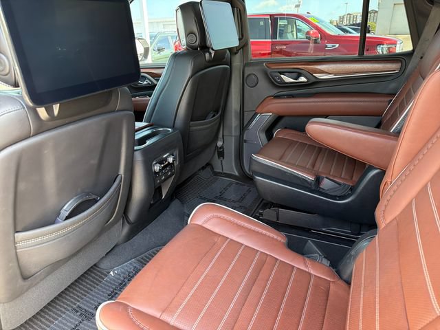 Used 2023 GMC Yukon Denali Ultimate AWD/4WD image 22