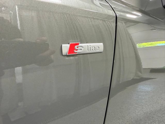Used 2020 Audi Q3 2.0T Premium Plus w/ Premium Plus Package AWD/4WD image 31